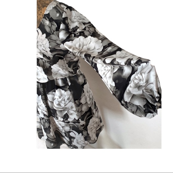 Show Me Your MuMu Rainey faux wrap floral print dress with keyhole back sz small - Picture 4 of 5